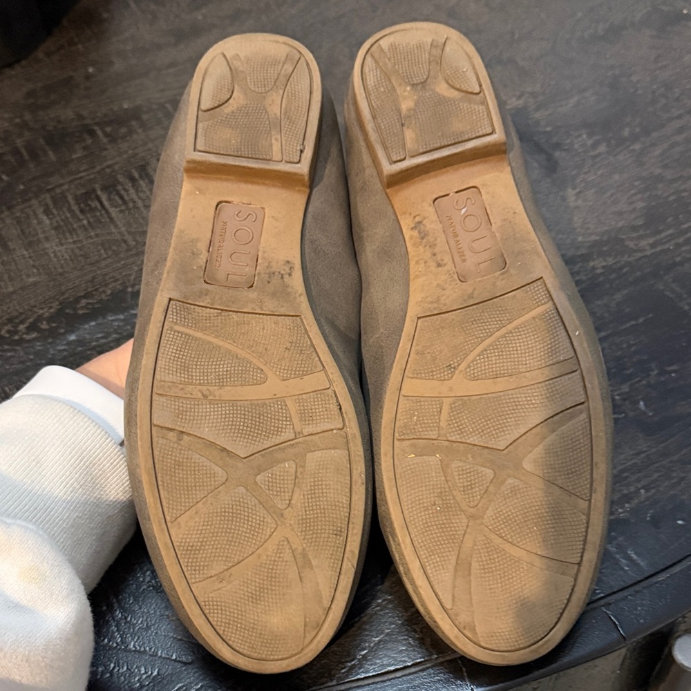 SOUL Naturalizer Women's Taupe Slip-On Flats - Picture 5 of 6
